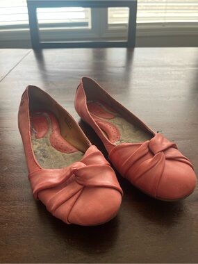 Born Coral Knot-Front Ballet Flats